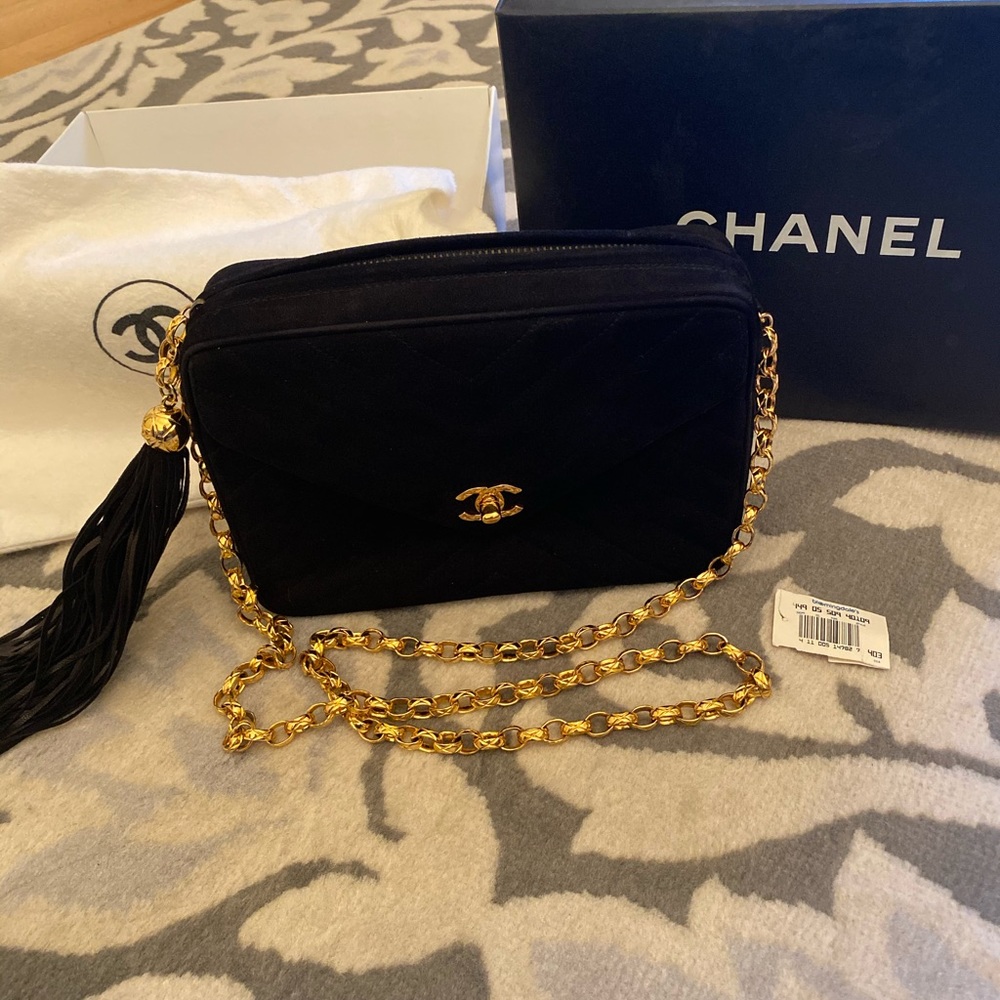 Vintage Authentic Chanel Black Suede Purse - Picture 9 of 16